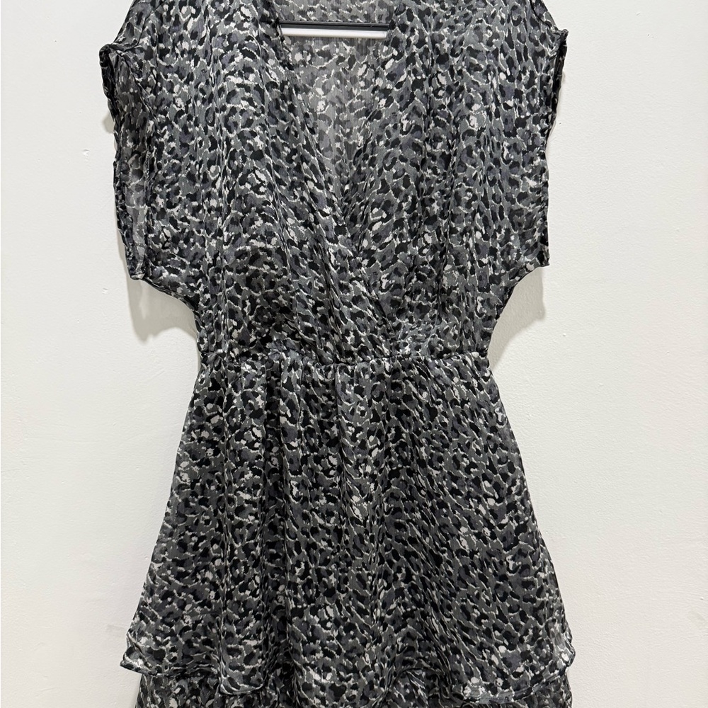 Chic Black and Gray Leopard Print Mini Dress